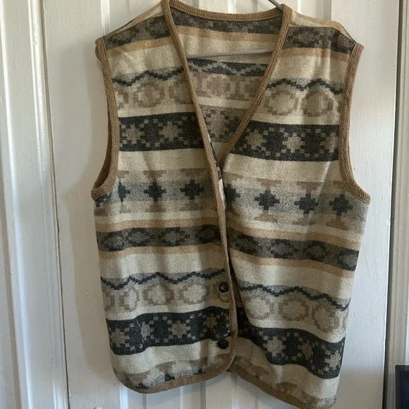 Top - Picture 1 of 14